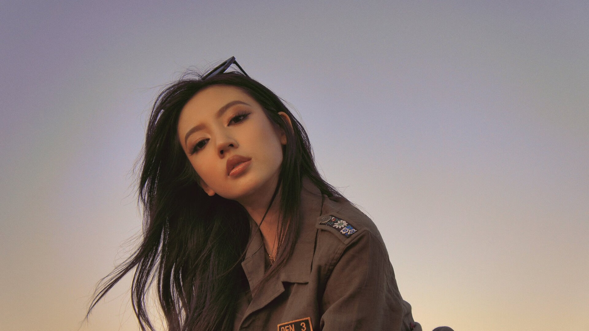 “举重赛场:高新体育中心选手背负全球期待,力争最高荣耀”